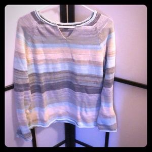 Eddie Bauer a V-neck sweater